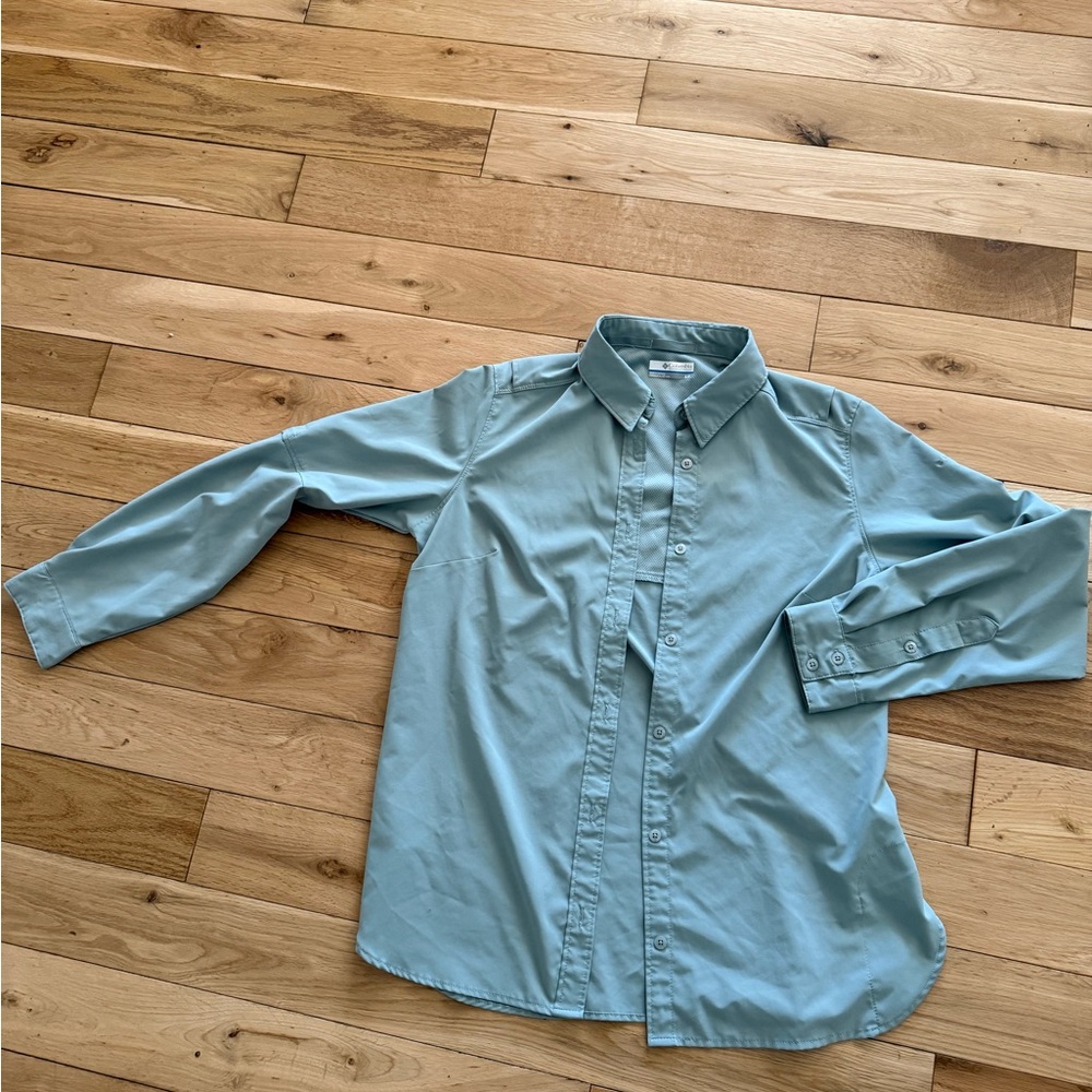 Columbia Women’s Seafoam Long Sleeve Button-Up Shirt Size Small